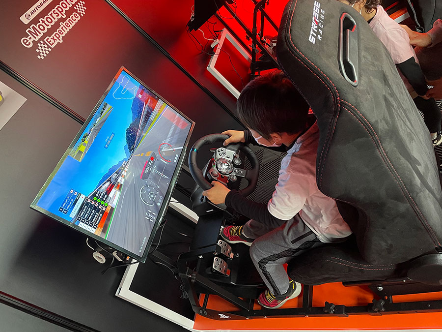 「AUTOBACS REDEE Emotorsports Stadium」将来のレーサー? APIT東雲